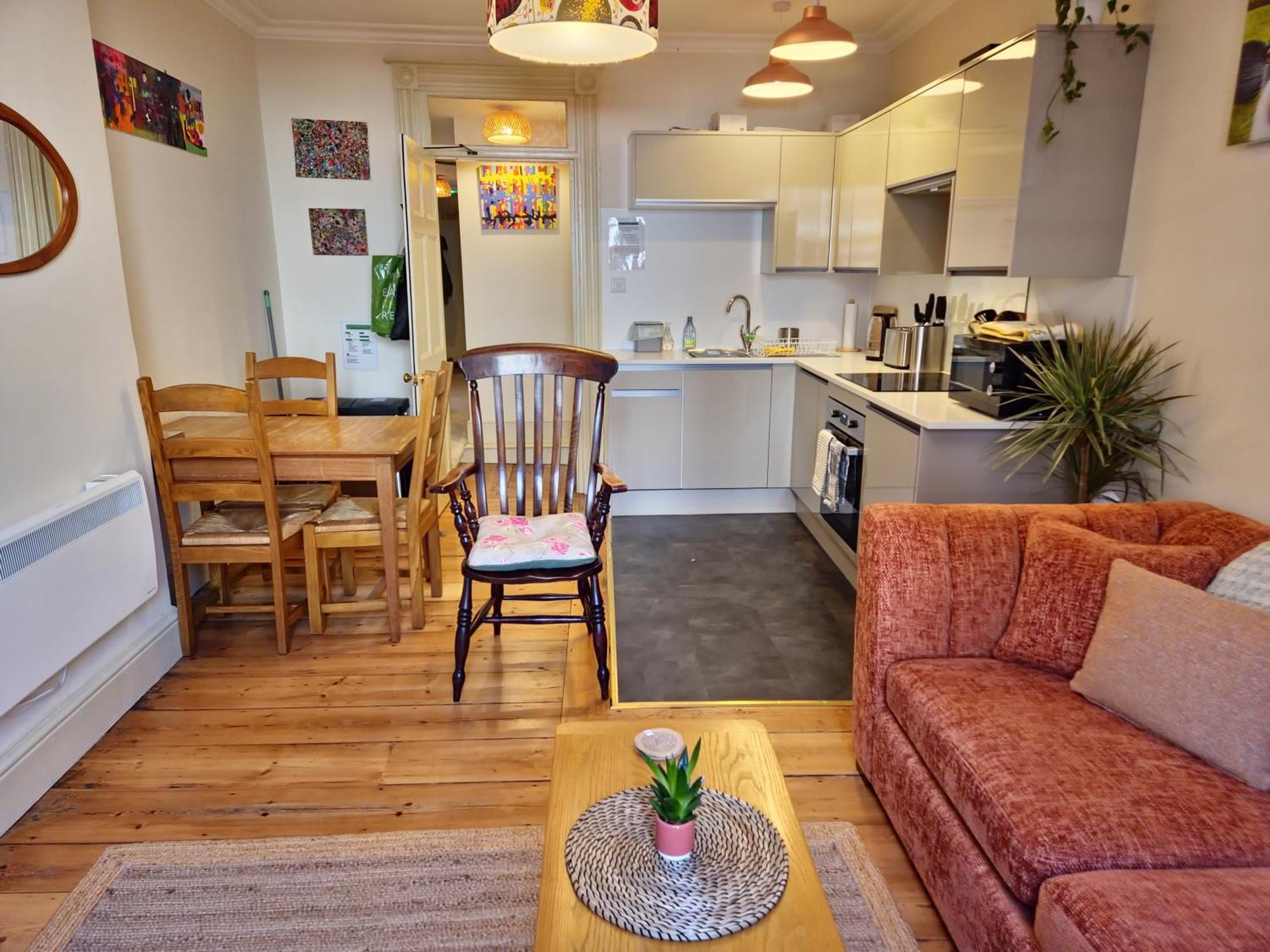 Central Gloucester Self-Catering Flat - A Hidden Gem Dış mekan fotoğraf
