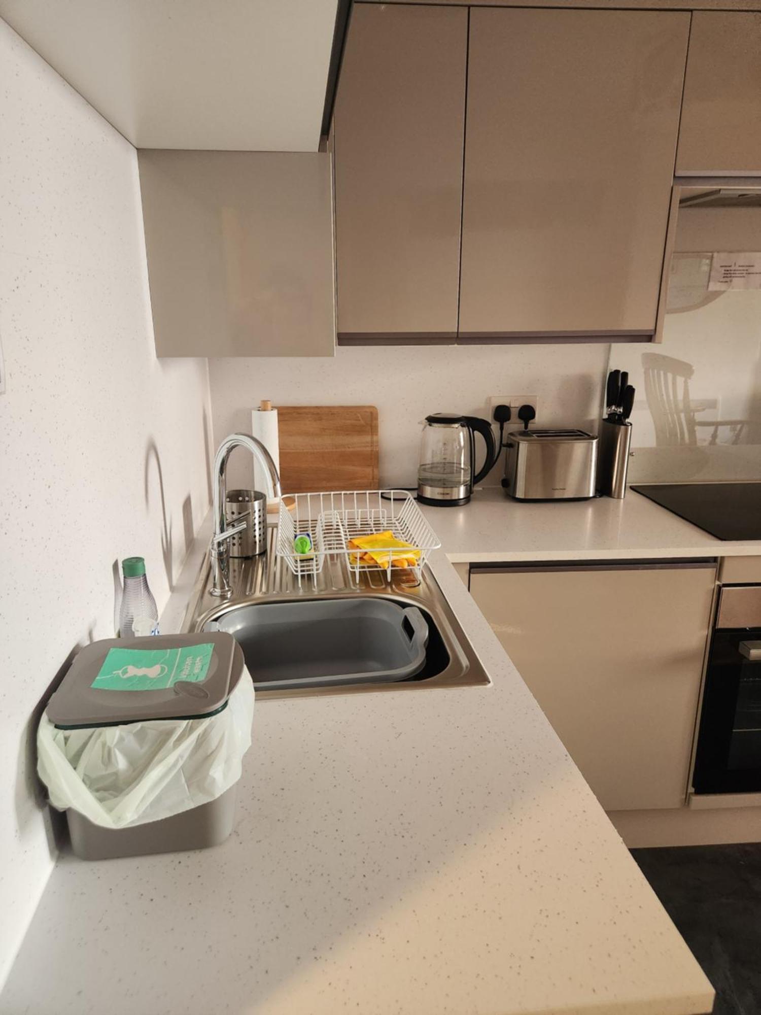 Central Gloucester Self-Catering Flat - A Hidden Gem Dış mekan fotoğraf