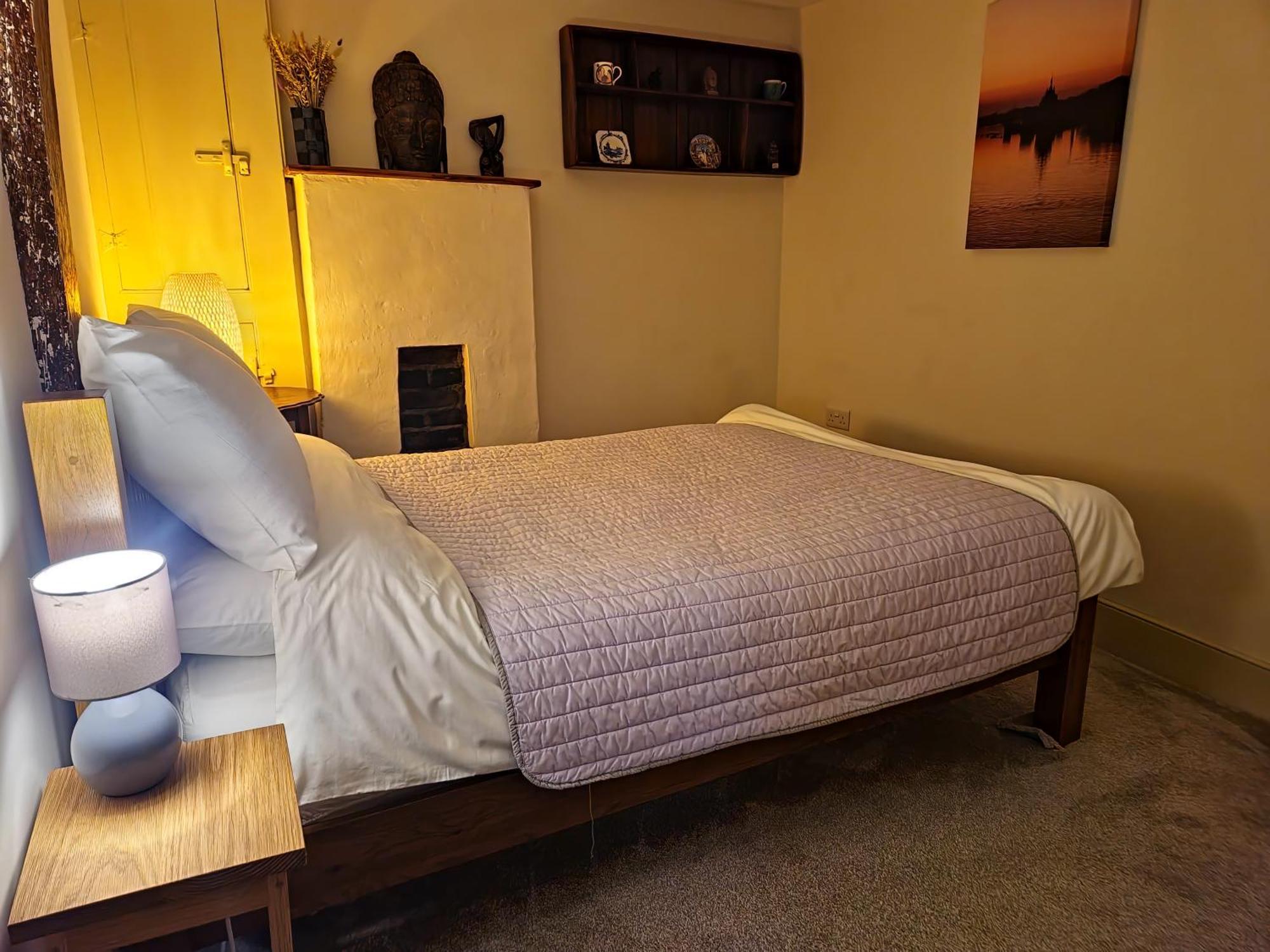 Central Gloucester Self-Catering Flat - A Hidden Gem Dış mekan fotoğraf
